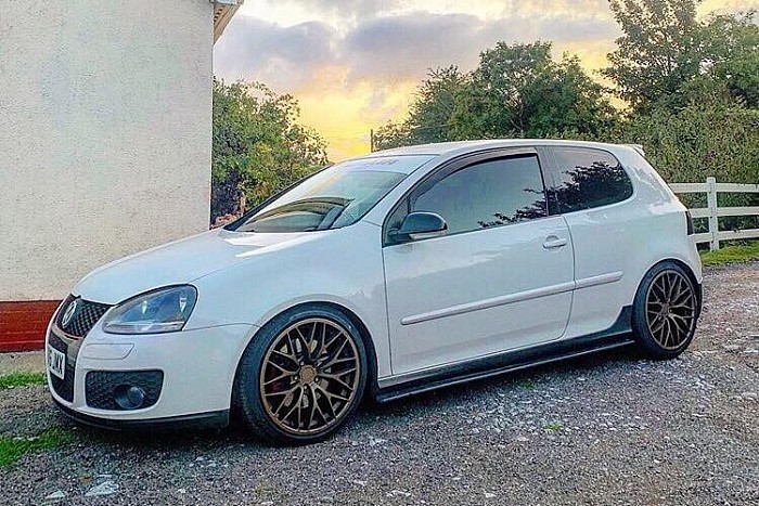 1 Form wheels on VW